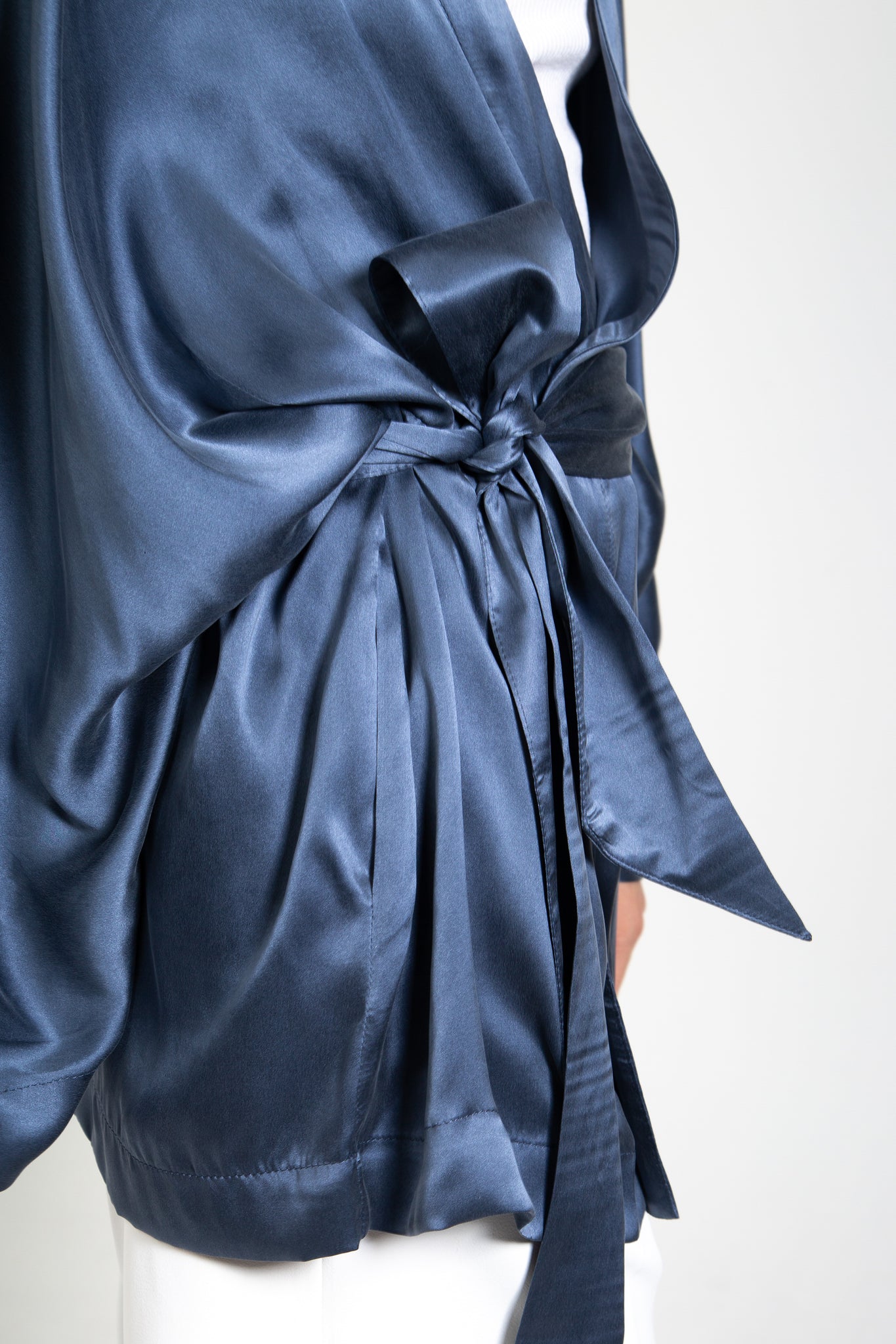 ADELE - Short Silk Kimono Dusty Blue